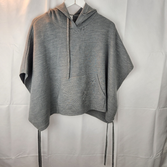 Lululemon All In A Day Hooded Poncho O/S in EUC - Picture 5 of 12
